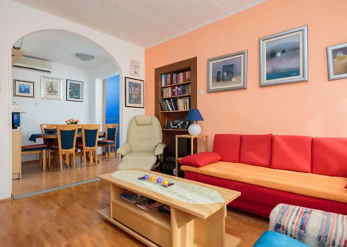 דירה Comfortable And Fully Furbished In Center *