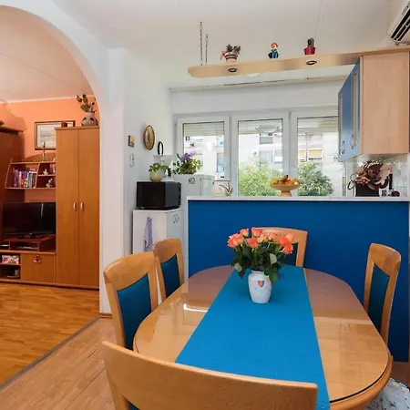 아파트 Comfortable And Fully Furbished In Center *