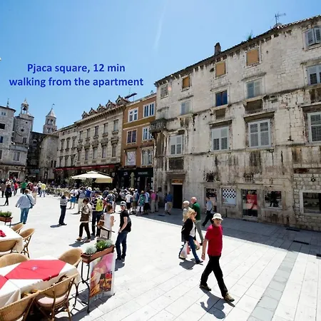 Comfortable And Fully Furbished In Center * 스플리트