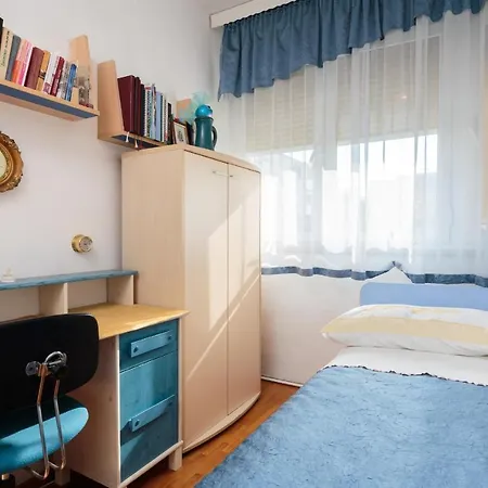 Comfortable And Fully Furbished In Center * 스플리트