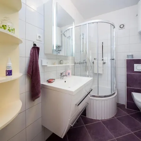 아파트 Comfortable And Fully Furbished In Center *