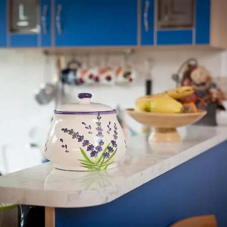 Comfortable And Fully Furbished In Center 스플리트