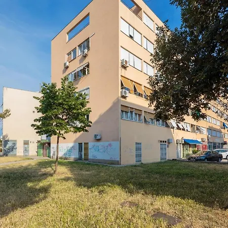 Διαμέρισμα Comfortable And Fully Furbished In Center